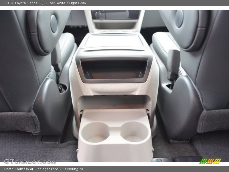 Super White / Light Gray 2014 Toyota Sienna SE