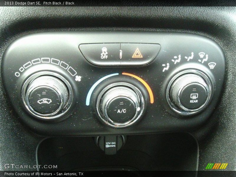 Pitch Black / Black 2013 Dodge Dart SE