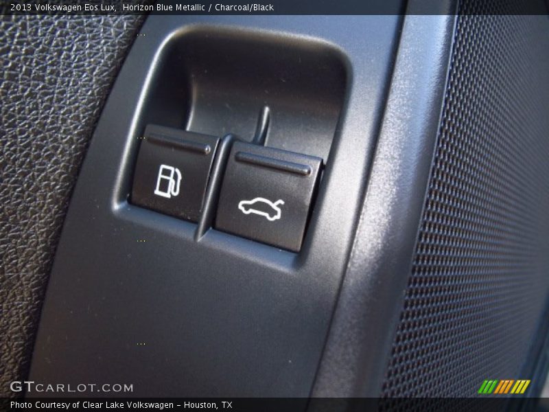 Horizon Blue Metallic / Charcoal/Black 2013 Volkswagen Eos Lux
