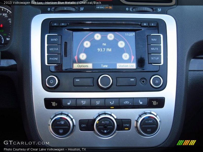 Horizon Blue Metallic / Charcoal/Black 2013 Volkswagen Eos Lux