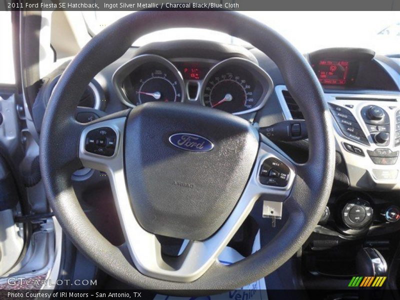 Ingot Silver Metallic / Charcoal Black/Blue Cloth 2011 Ford Fiesta SE Hatchback