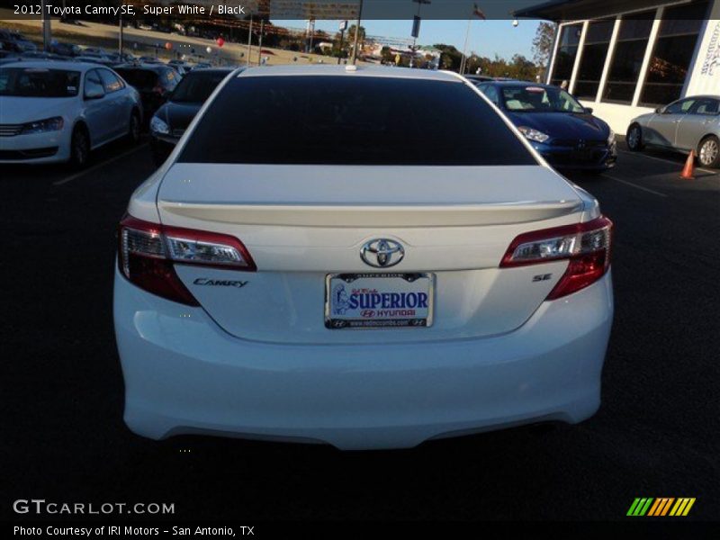 Super White / Black 2012 Toyota Camry SE