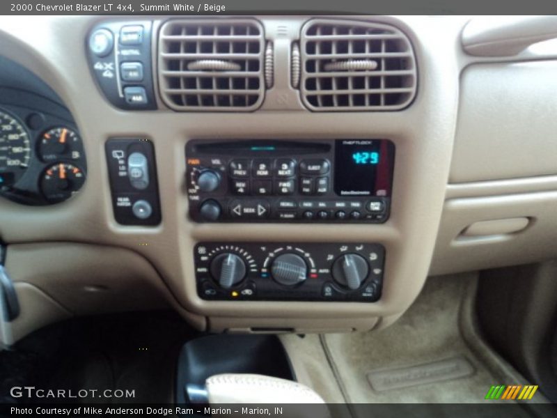 Summit White / Beige 2000 Chevrolet Blazer LT 4x4