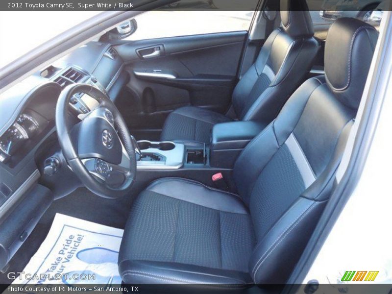 Super White / Black 2012 Toyota Camry SE