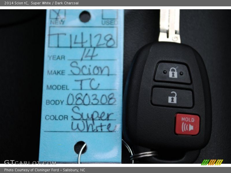 Super White / Dark Charcoal 2014 Scion tC