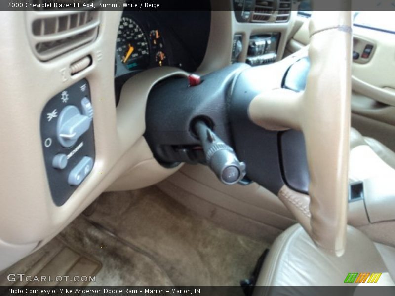 Summit White / Beige 2000 Chevrolet Blazer LT 4x4