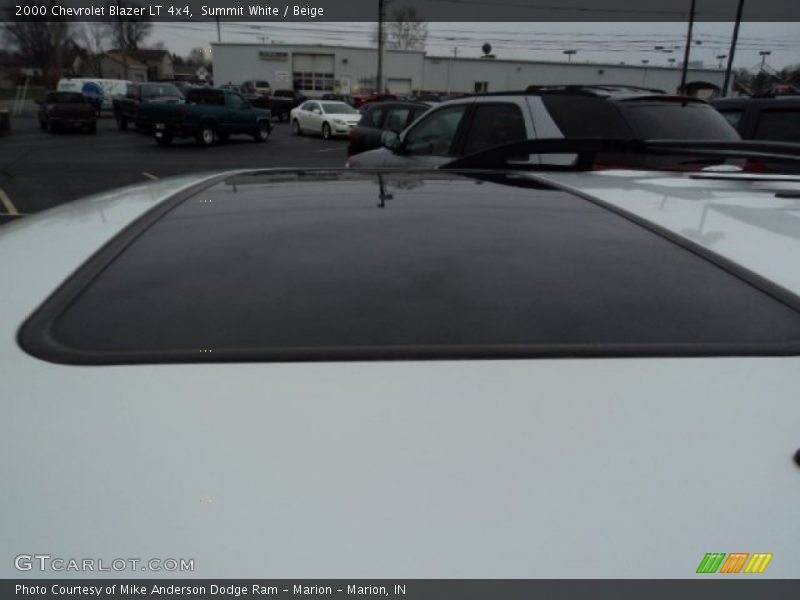 Summit White / Beige 2000 Chevrolet Blazer LT 4x4