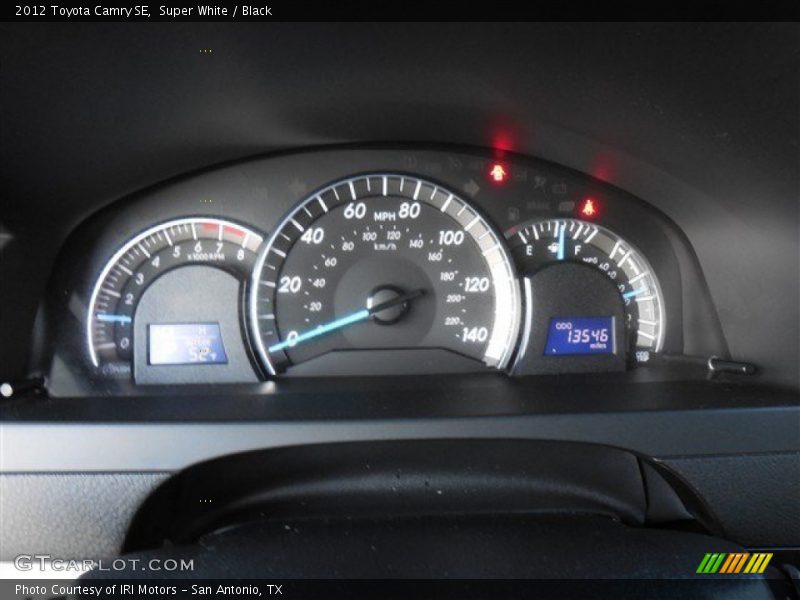 Super White / Black 2012 Toyota Camry SE
