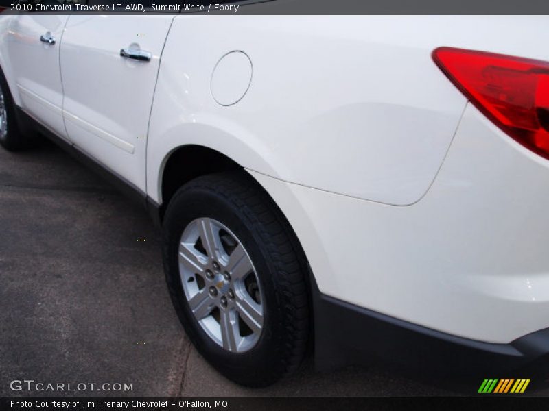 Summit White / Ebony 2010 Chevrolet Traverse LT AWD
