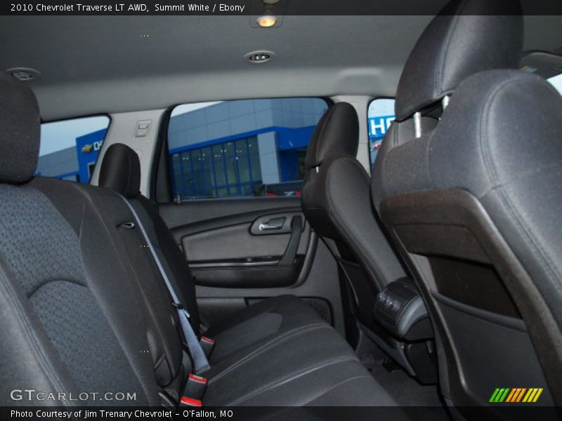 Summit White / Ebony 2010 Chevrolet Traverse LT AWD