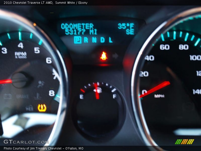 Summit White / Ebony 2010 Chevrolet Traverse LT AWD