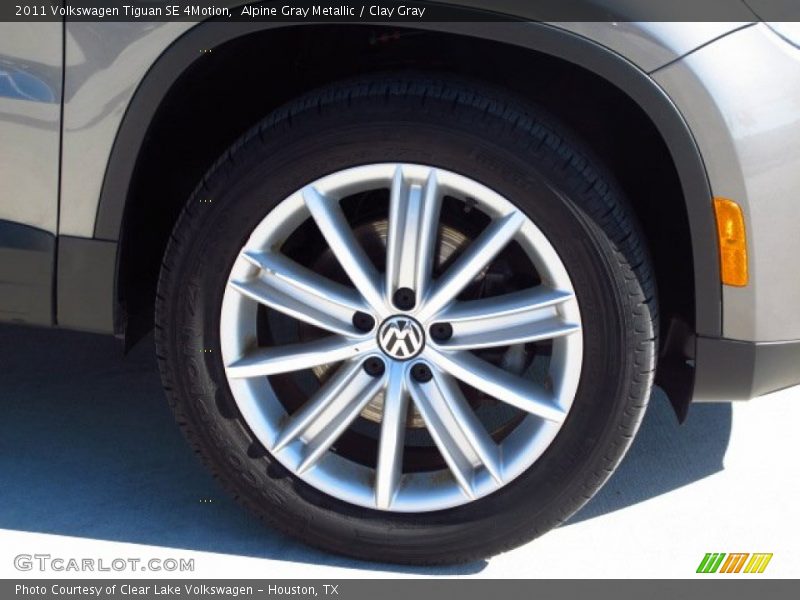 Alpine Gray Metallic / Clay Gray 2011 Volkswagen Tiguan SE 4Motion