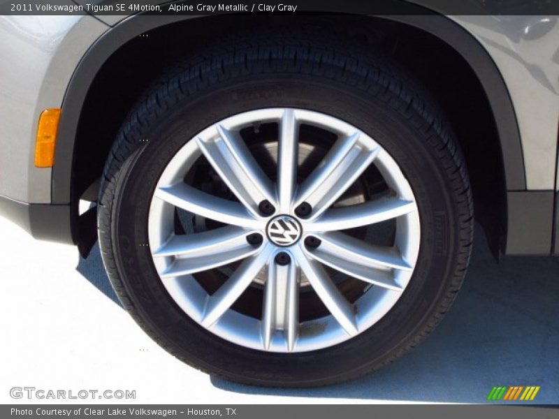 Alpine Gray Metallic / Clay Gray 2011 Volkswagen Tiguan SE 4Motion