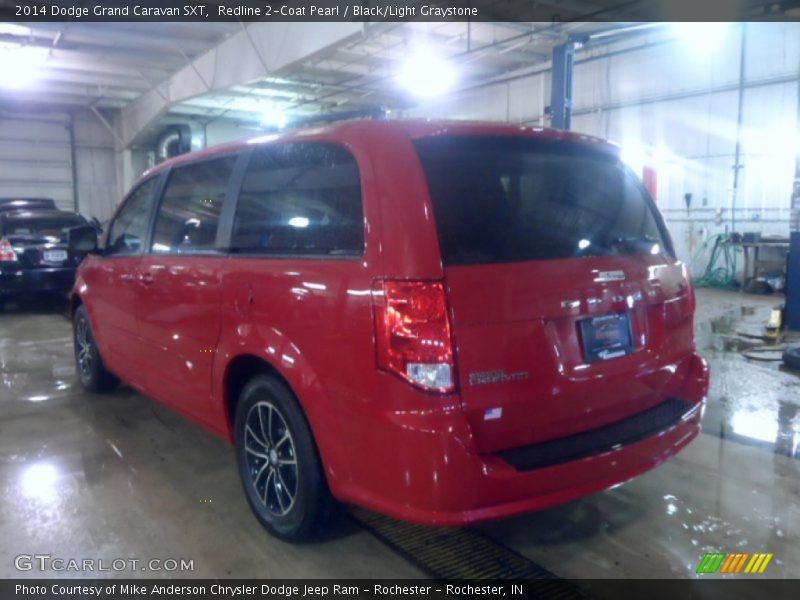 Redline 2-Coat Pearl / Black/Light Graystone 2014 Dodge Grand Caravan SXT