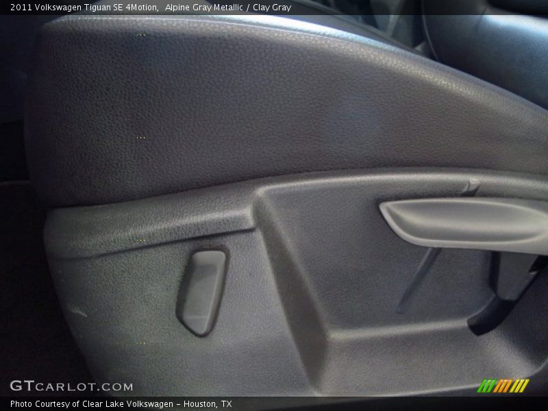 Alpine Gray Metallic / Clay Gray 2011 Volkswagen Tiguan SE 4Motion