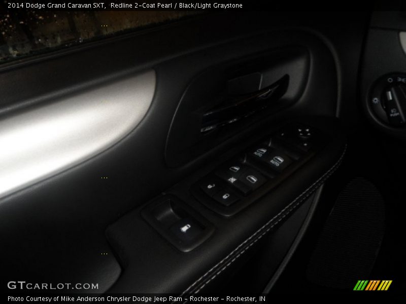 Redline 2-Coat Pearl / Black/Light Graystone 2014 Dodge Grand Caravan SXT