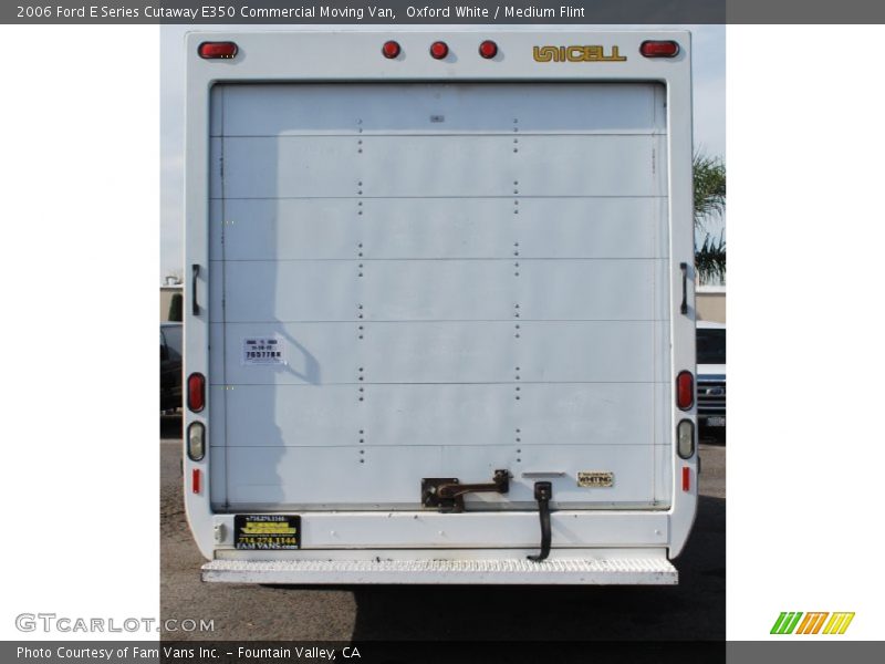 Oxford White / Medium Flint 2006 Ford E Series Cutaway E350 Commercial Moving Van