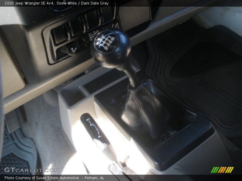 Stone White / Dark Slate Gray 2005 Jeep Wrangler SE 4x4