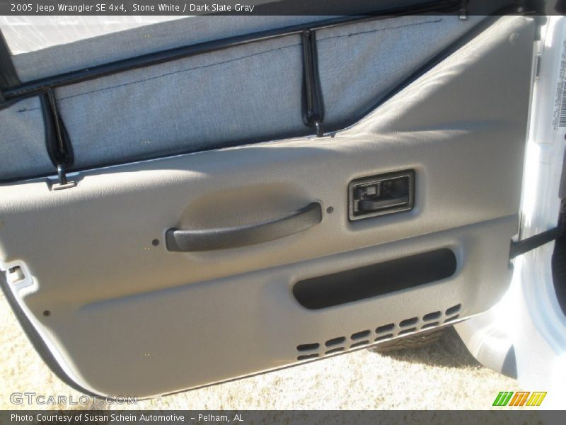 Stone White / Dark Slate Gray 2005 Jeep Wrangler SE 4x4