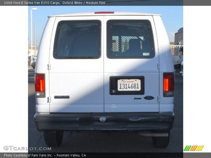 Oxford White / Medium Flint 2009 Ford E Series Van E150 Cargo