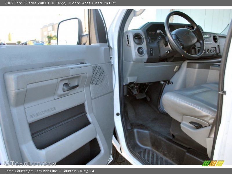 Oxford White / Medium Flint 2009 Ford E Series Van E150 Cargo