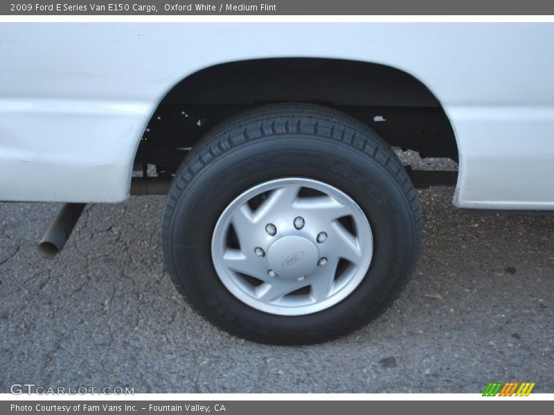 Oxford White / Medium Flint 2009 Ford E Series Van E150 Cargo