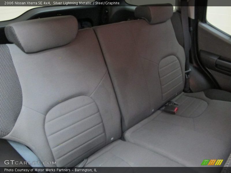 Silver Lightning Metallic / Steel/Graphite 2006 Nissan Xterra SE 4x4