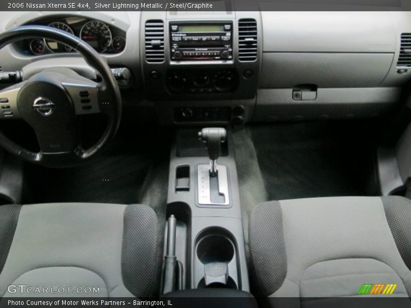 Silver Lightning Metallic / Steel/Graphite 2006 Nissan Xterra SE 4x4