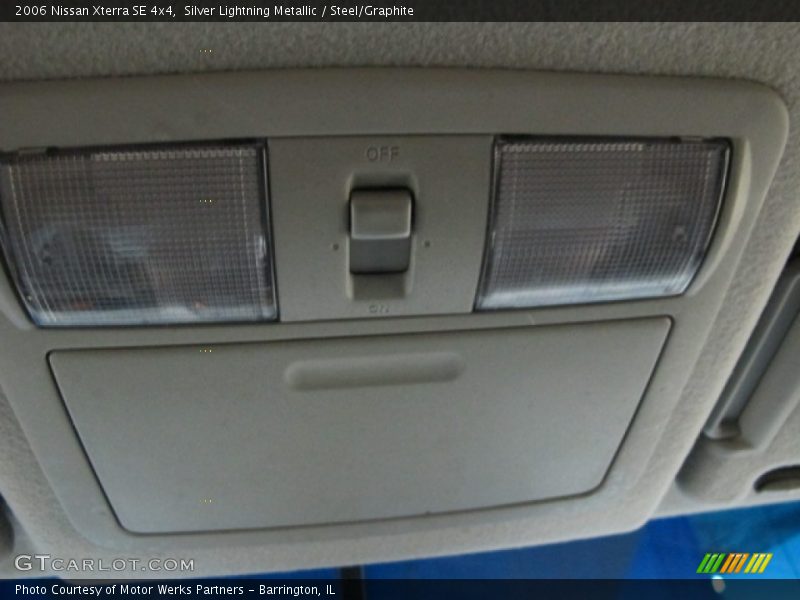 Silver Lightning Metallic / Steel/Graphite 2006 Nissan Xterra SE 4x4