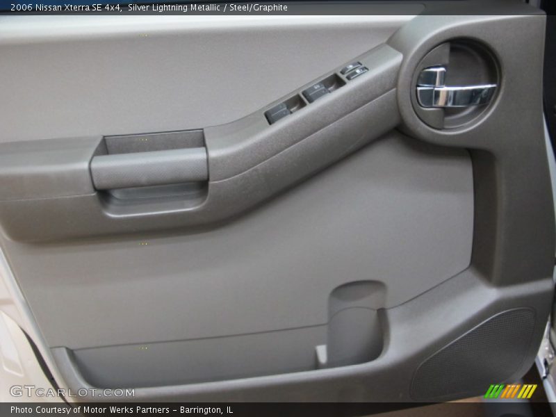 Silver Lightning Metallic / Steel/Graphite 2006 Nissan Xterra SE 4x4