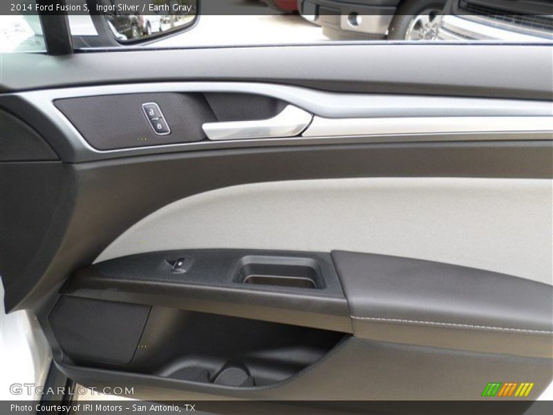 Ingot Silver / Earth Gray 2014 Ford Fusion S