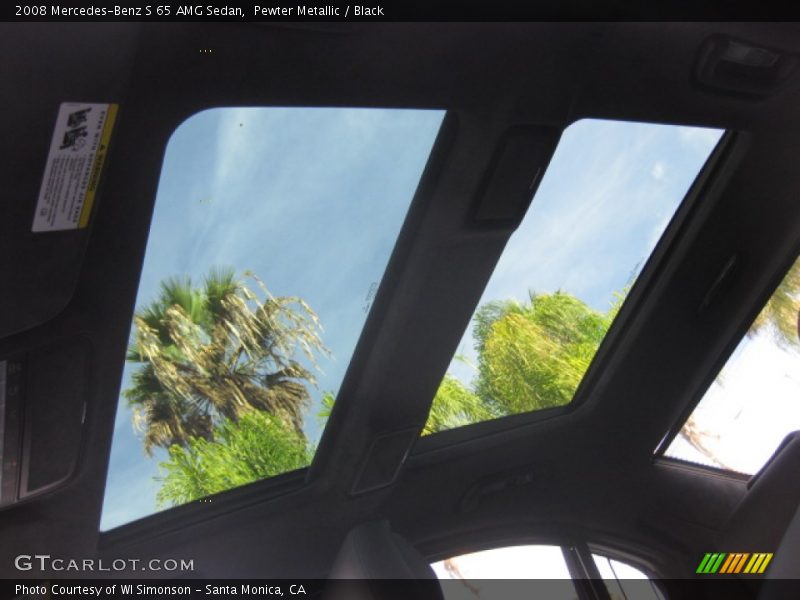 Sunroof of 2008 S 65 AMG Sedan