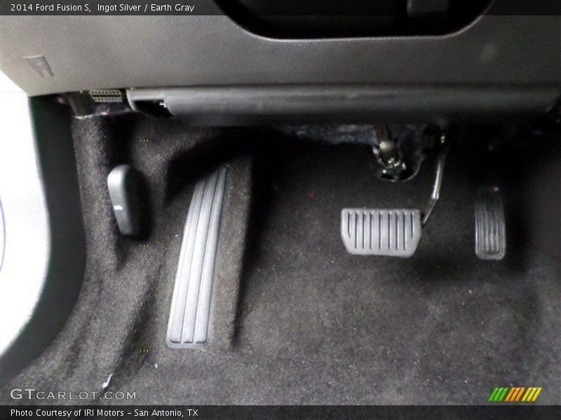 Ingot Silver / Earth Gray 2014 Ford Fusion S