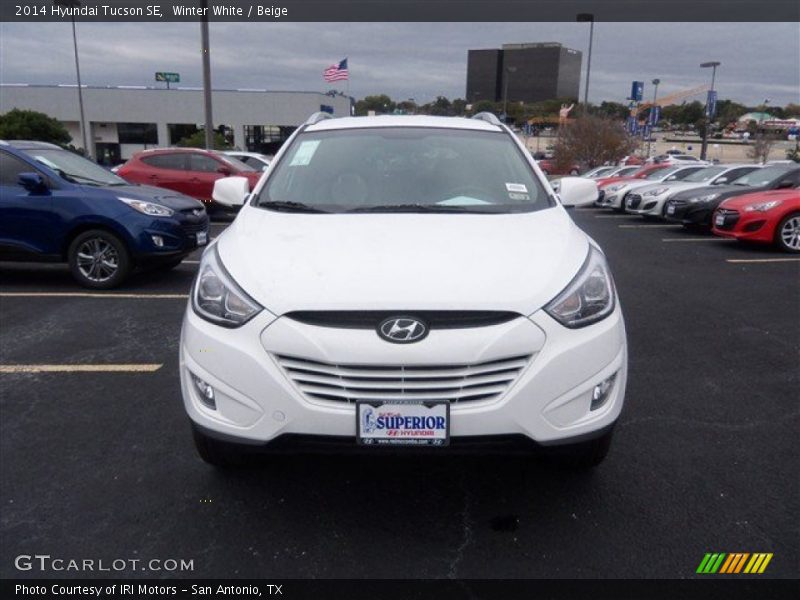 Winter White / Beige 2014 Hyundai Tucson SE