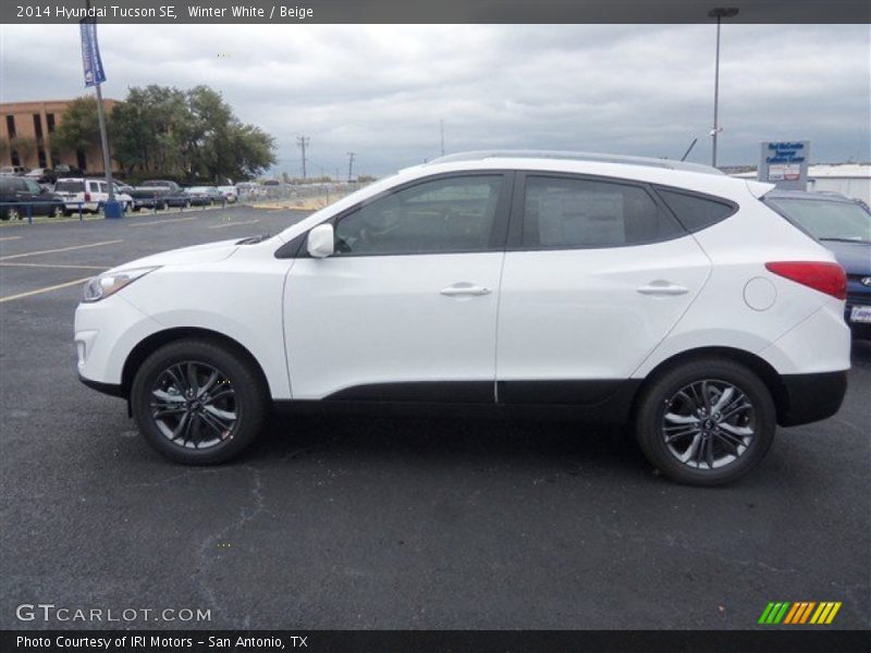 Winter White / Beige 2014 Hyundai Tucson SE