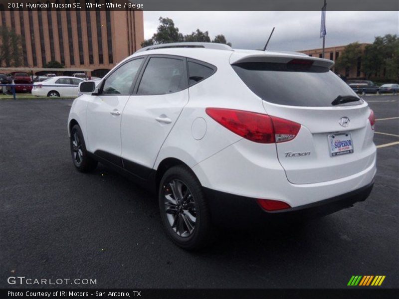 Winter White / Beige 2014 Hyundai Tucson SE