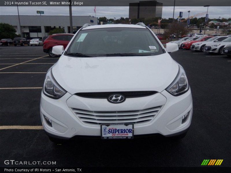 Winter White / Beige 2014 Hyundai Tucson SE