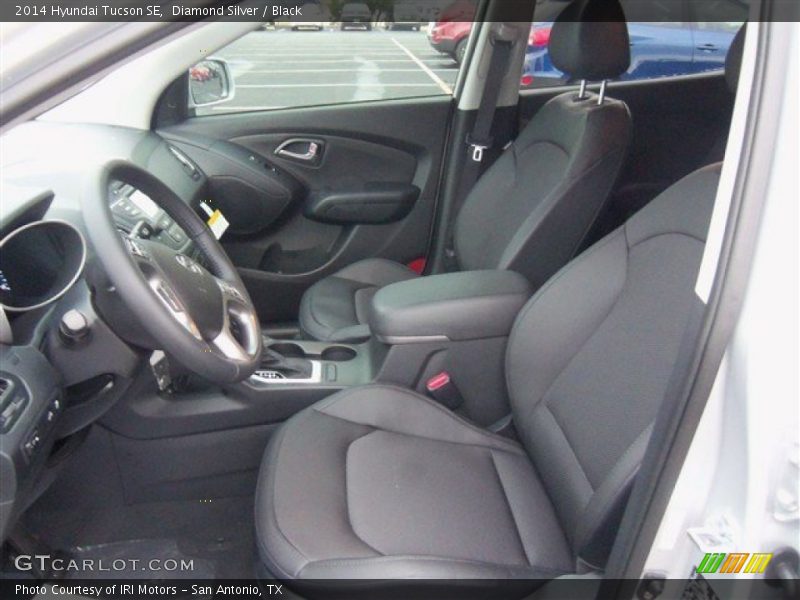 Front Seat of 2014 Tucson SE