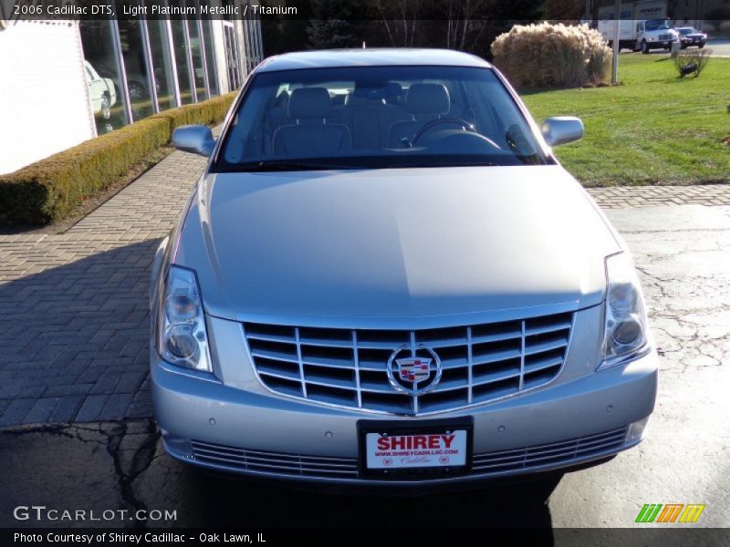 Light Platinum Metallic / Titanium 2006 Cadillac DTS