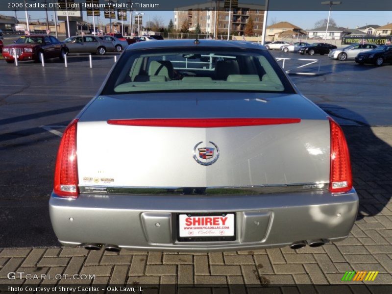 Light Platinum Metallic / Titanium 2006 Cadillac DTS