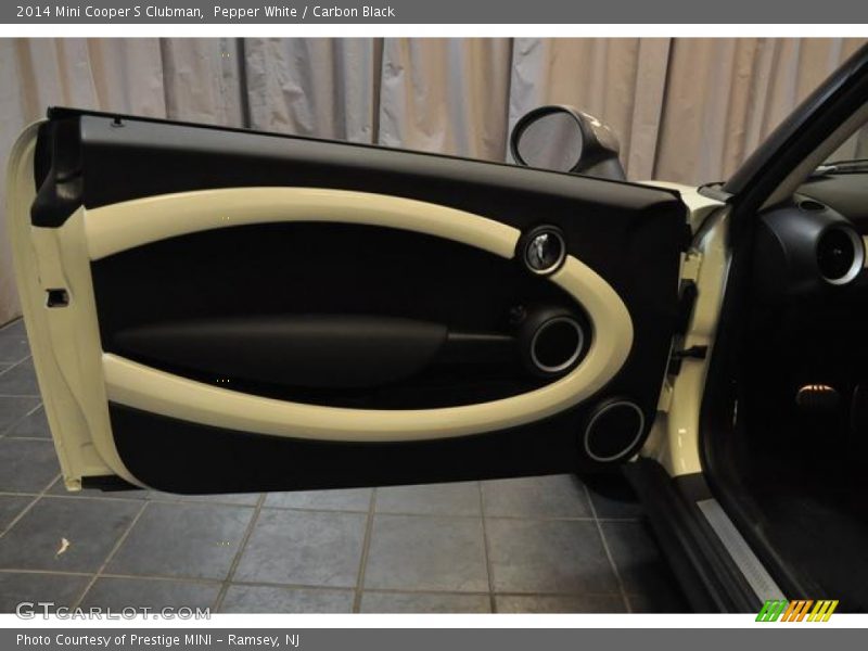 Pepper White / Carbon Black 2014 Mini Cooper S Clubman