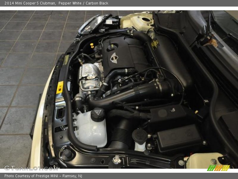 Pepper White / Carbon Black 2014 Mini Cooper S Clubman