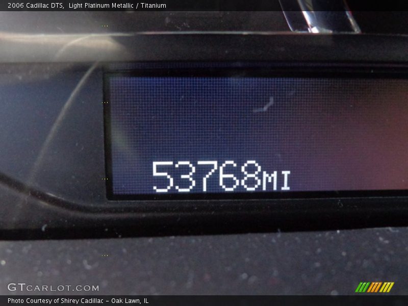 Light Platinum Metallic / Titanium 2006 Cadillac DTS