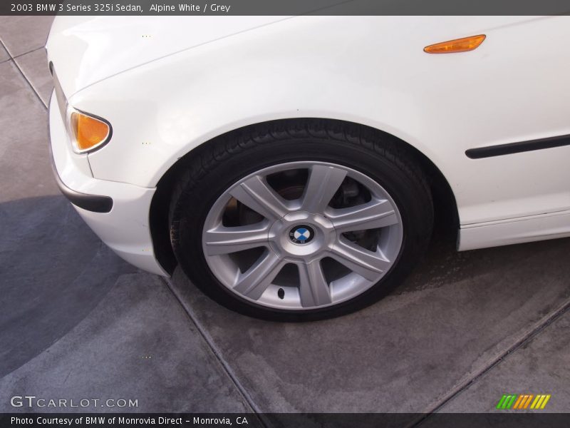 Alpine White / Grey 2003 BMW 3 Series 325i Sedan