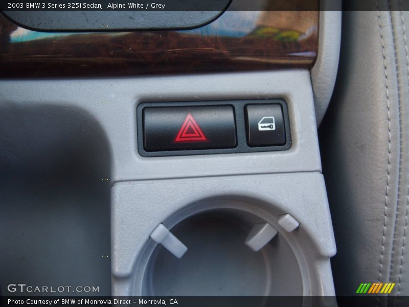 Alpine White / Grey 2003 BMW 3 Series 325i Sedan
