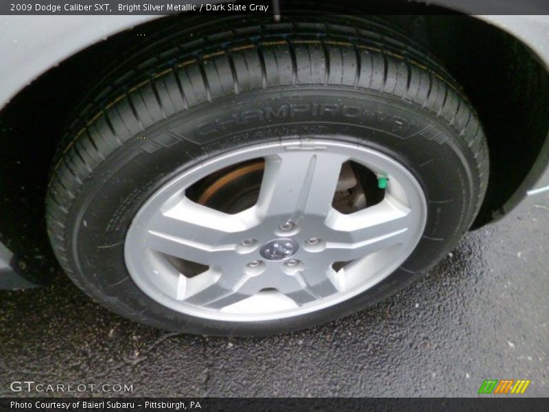 Bright Silver Metallic / Dark Slate Gray 2009 Dodge Caliber SXT