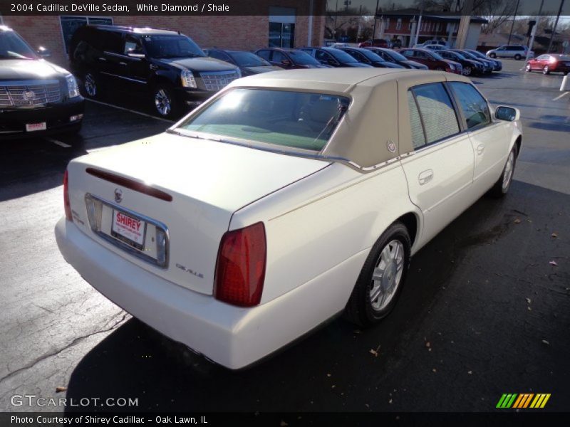 White Diamond / Shale 2004 Cadillac DeVille Sedan