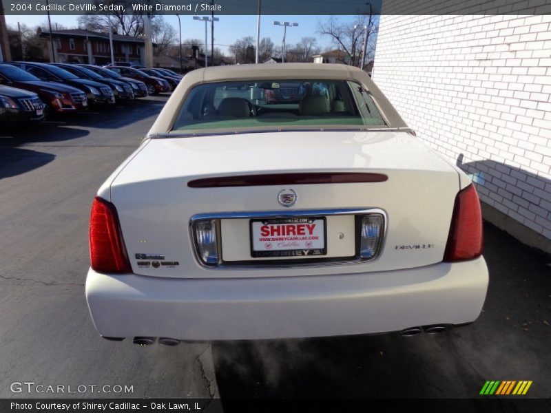 White Diamond / Shale 2004 Cadillac DeVille Sedan
