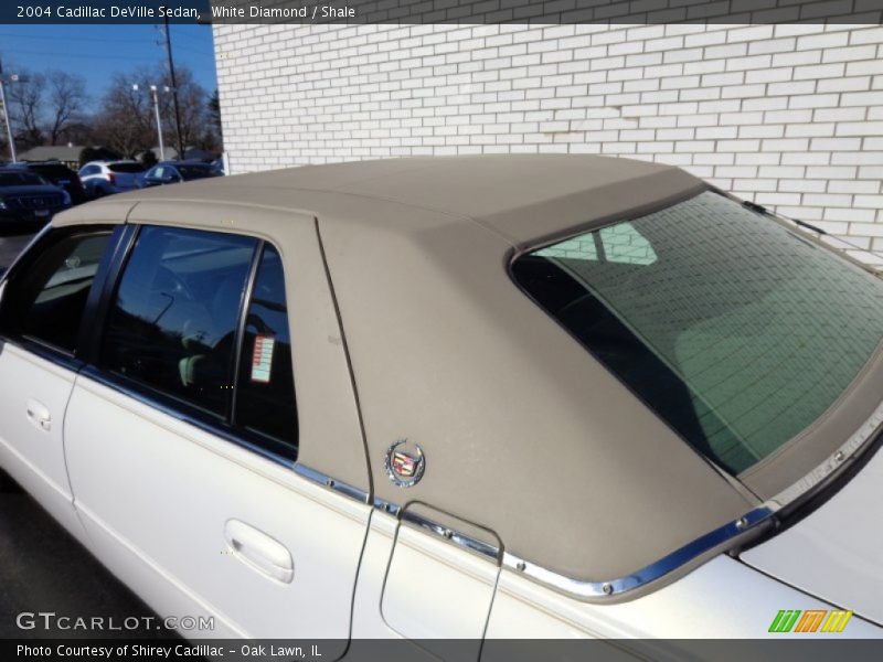 White Diamond / Shale 2004 Cadillac DeVille Sedan
