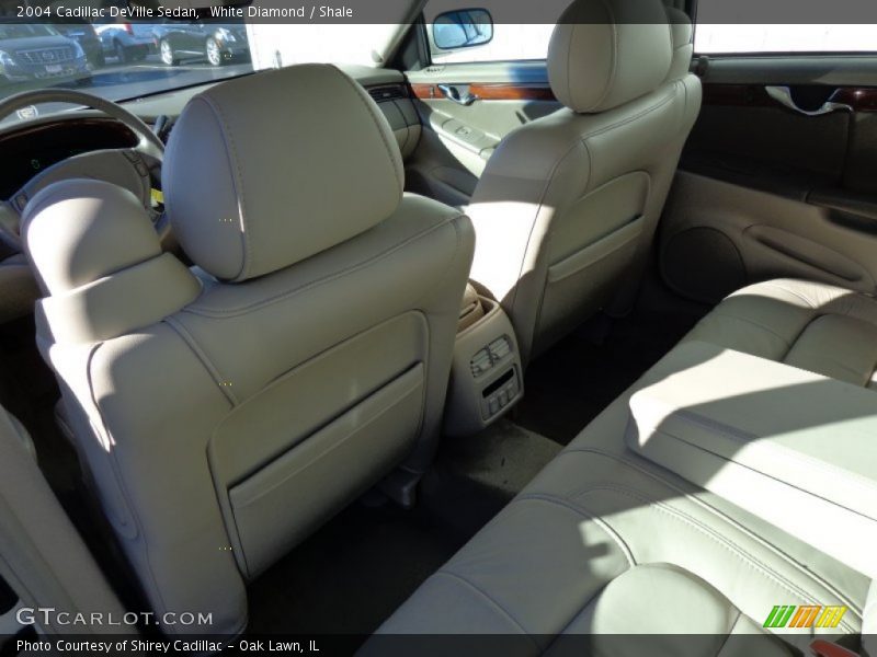 White Diamond / Shale 2004 Cadillac DeVille Sedan